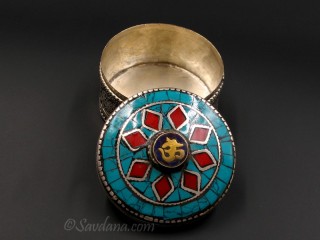 BB16 Boite à Bijoux Om