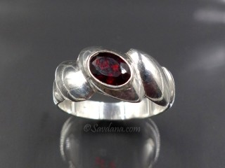 BA309 Bague Argent Massif Grenat. Taille 58