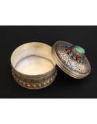 Boites à bijoux faites à la main par des artisans népalais 